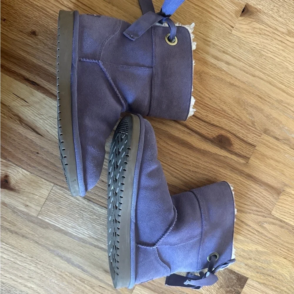 Koolaburra great used
